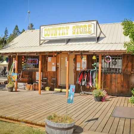 Bend-Sunriver Camping Resort Studio Cabin 6-2